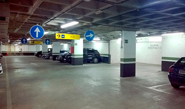 Parking Miguel Yuste espacios para parquear