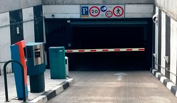 Parking Miguel Yuste bajada